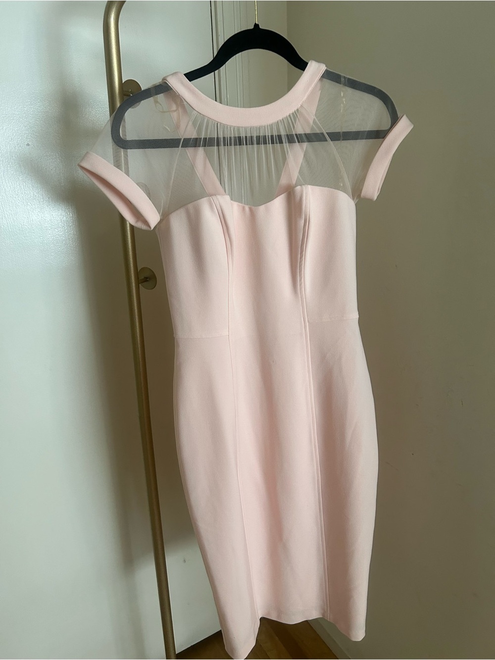 Elegant Light Pink Mesh-Yoke Sheath Dress
